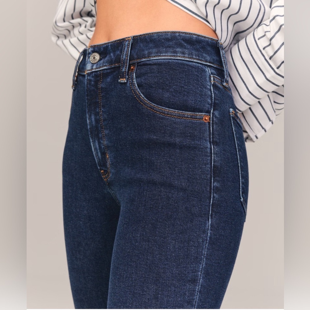 Abercrombie & Fitch High Rise Super Skinny Ankle Jean